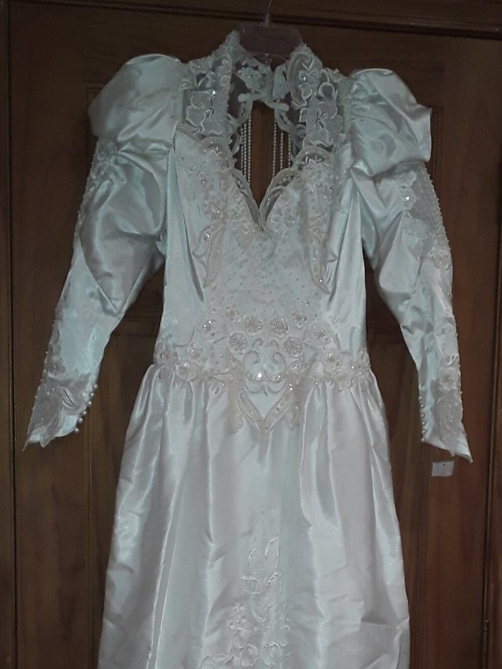 Vintage 80s-90s White Satin Sweetheart Neck Pearl Back Sequins Wedding Dress